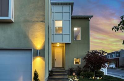 خانه 2 طبقه در مجتمع پیجتن بارا کمانگ